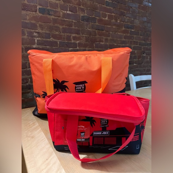 Trader Joe’s mini insulated bag in red LIMITED RUN - Picture 1 of 6